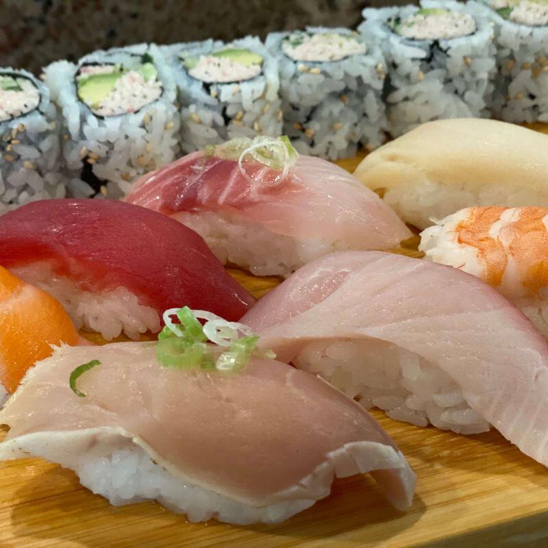 DELUXE NIGIRI SUSHI(D)